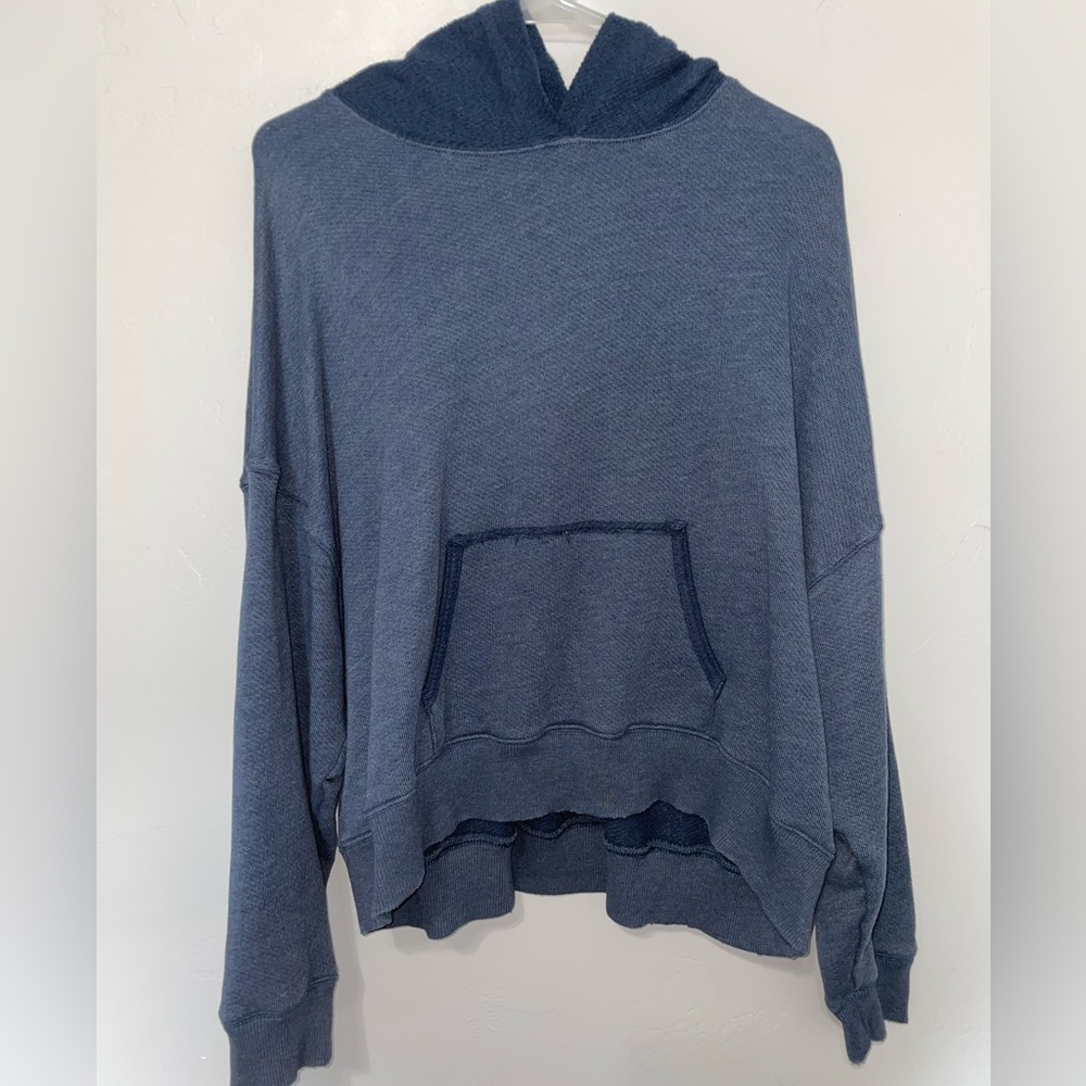 NWOT cropped raw hem hoodie